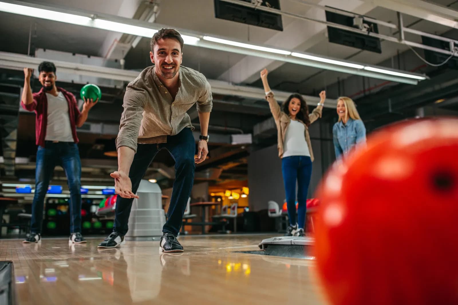 BOWLING-ARENA 1