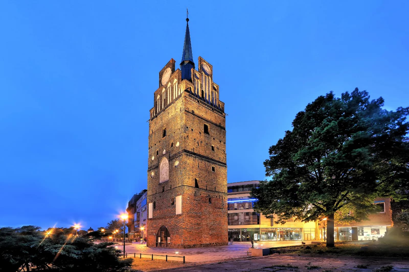 Kröpeliner Tor 1