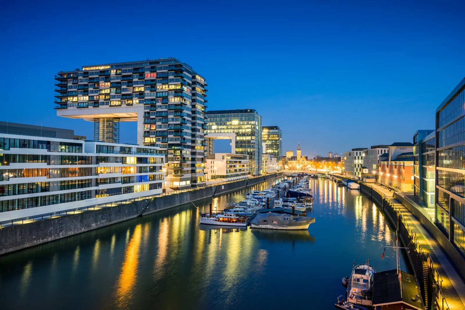Rheinauhafen 1