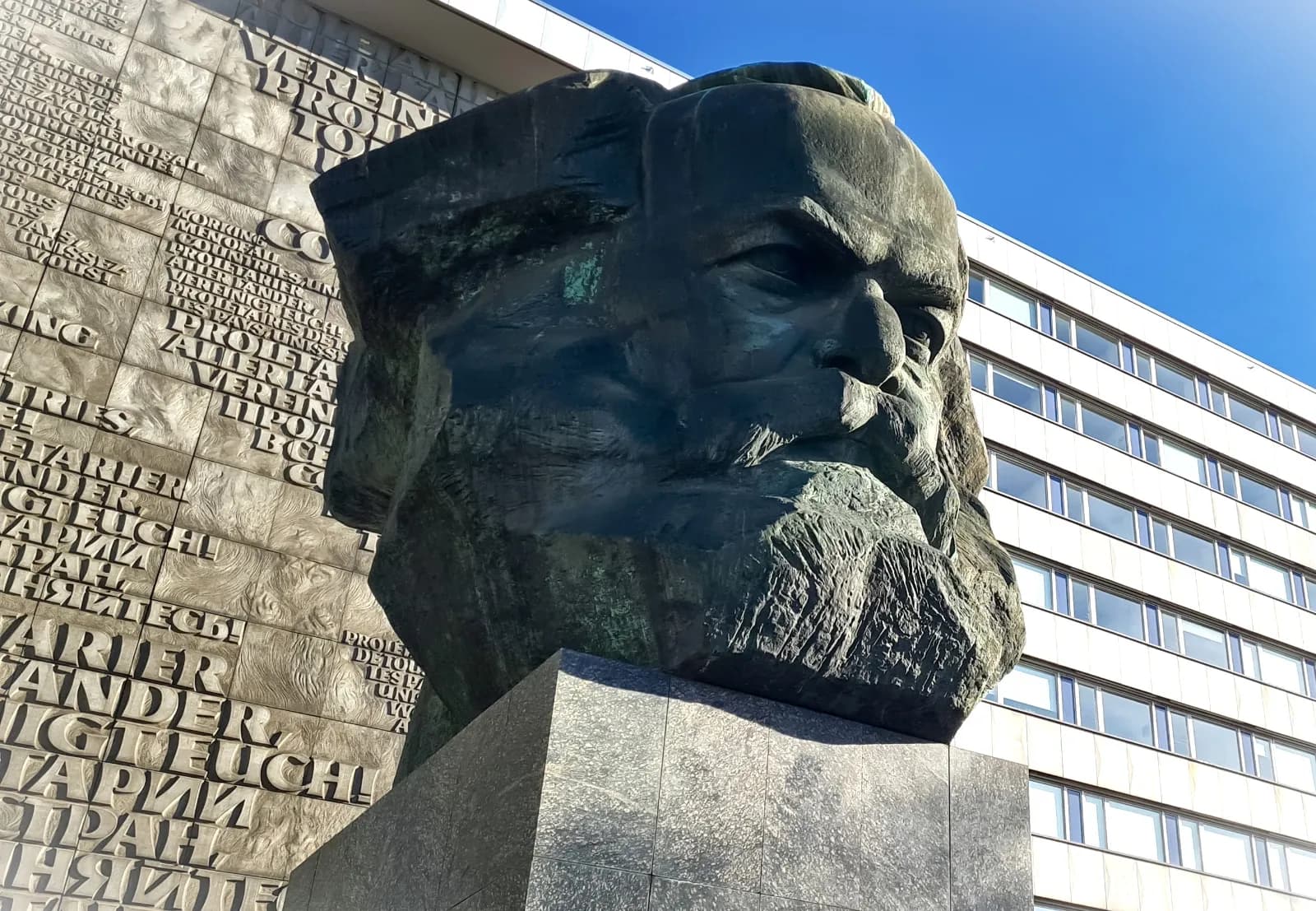 Karl-Marx-Monument 1