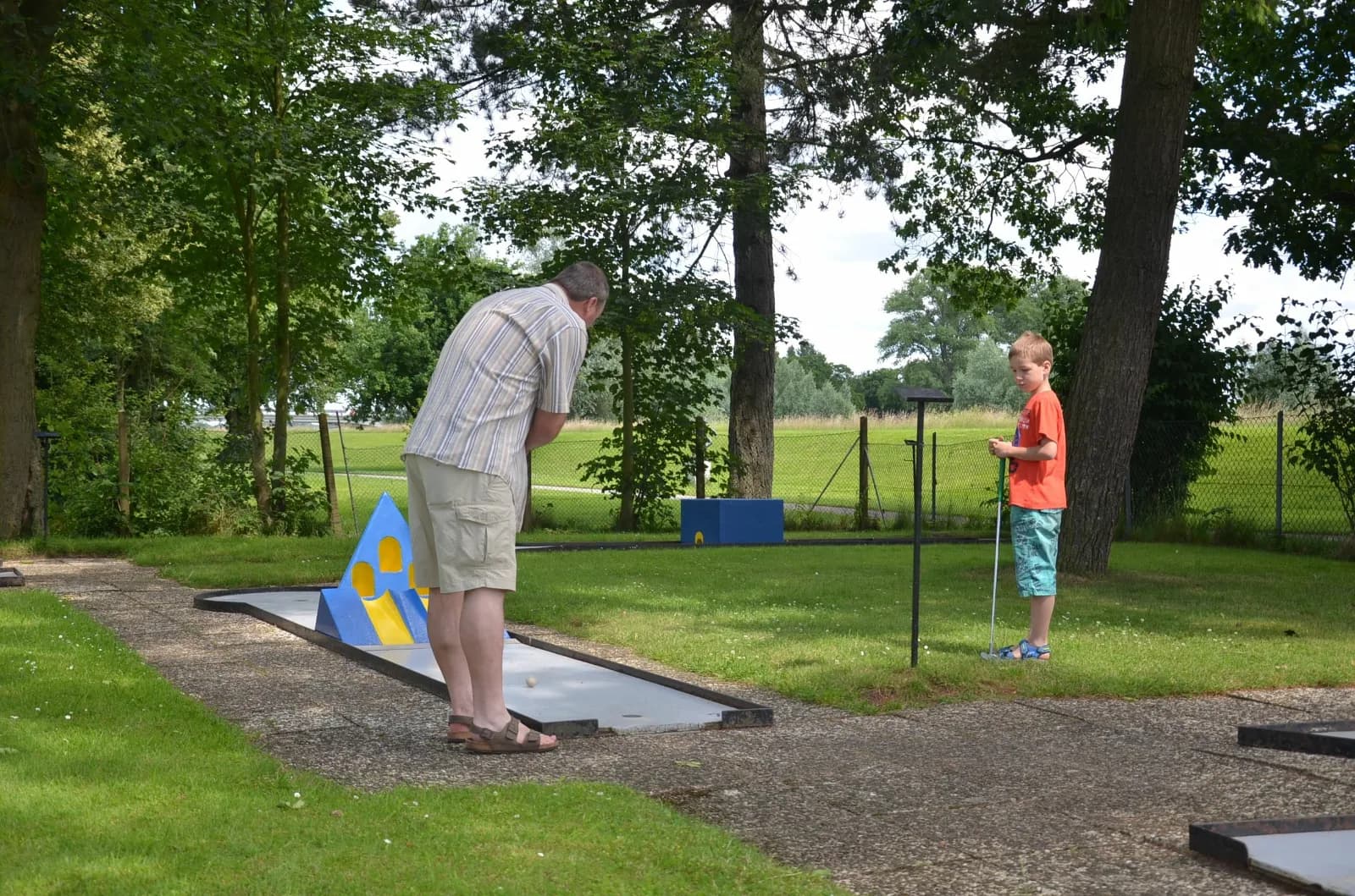 Minigolf im Park 1