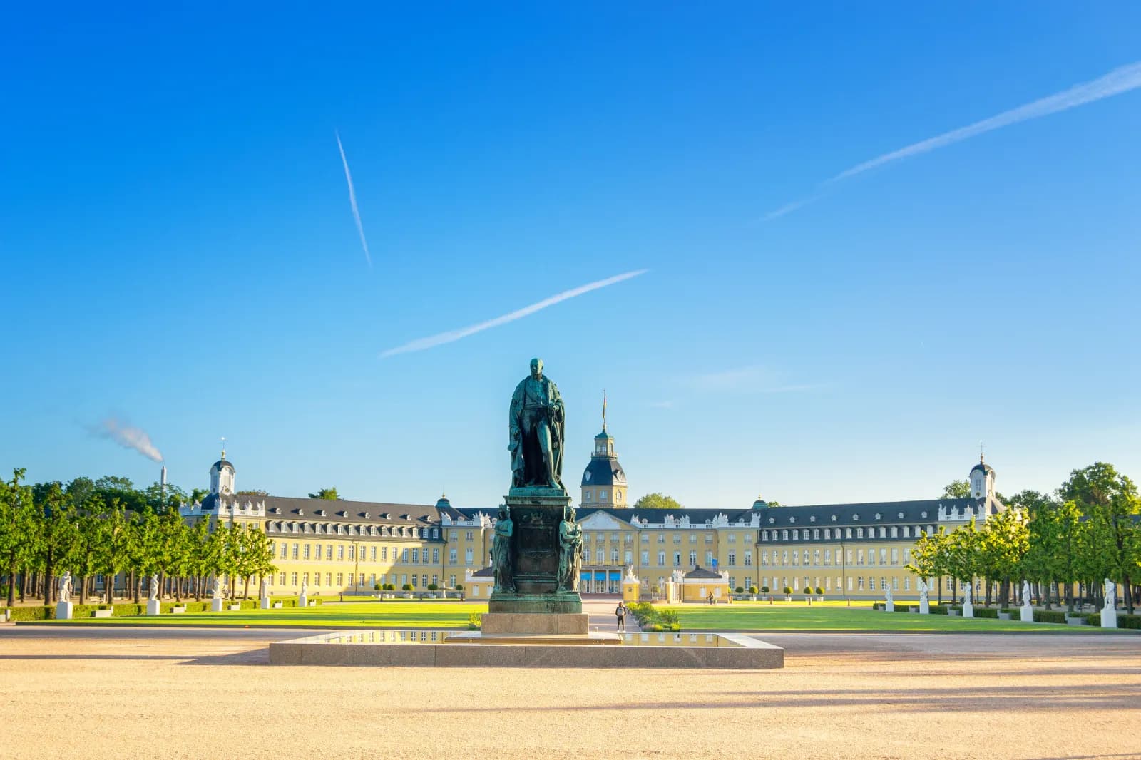 Karlsruher Schlossplatz 1