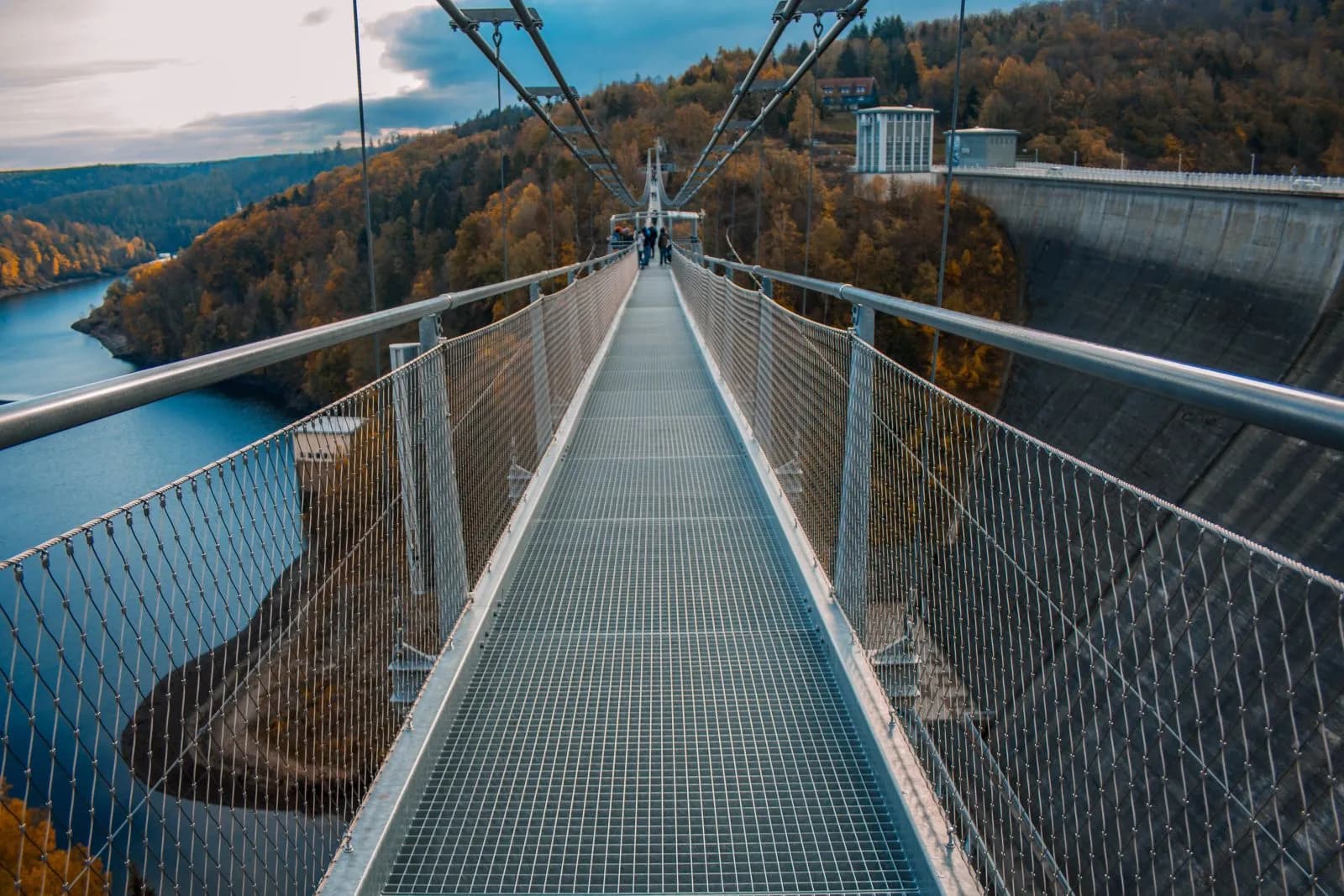 Titan RT – Die Brücke 4