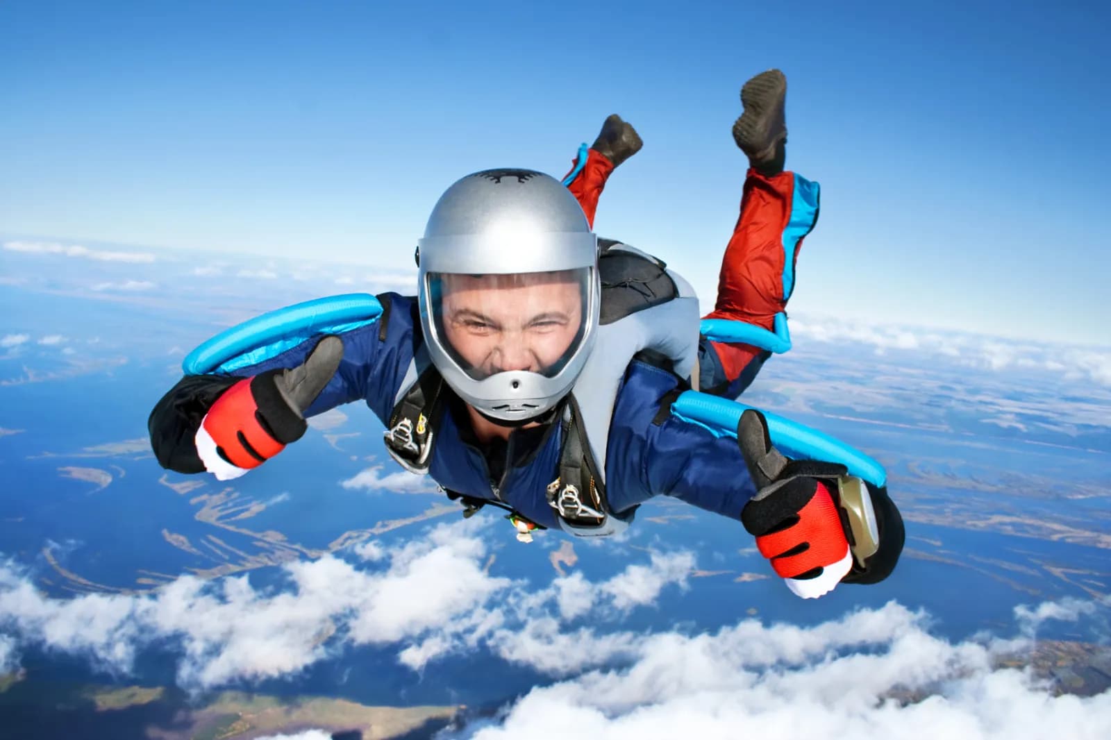 Pullout Skydive 1