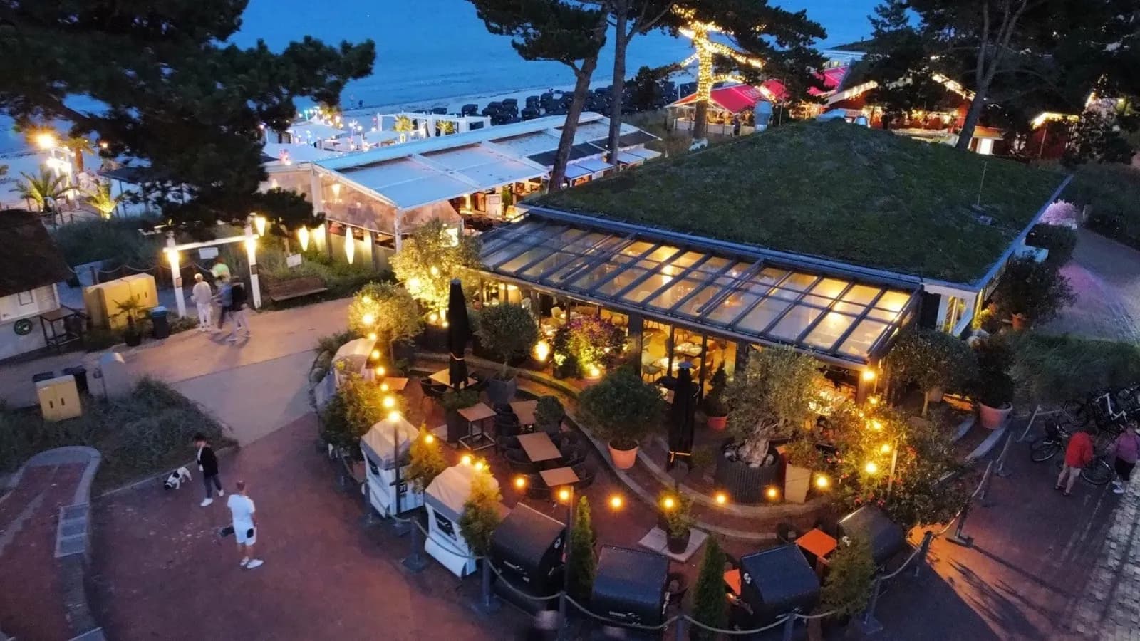 Grande Beach Café 2