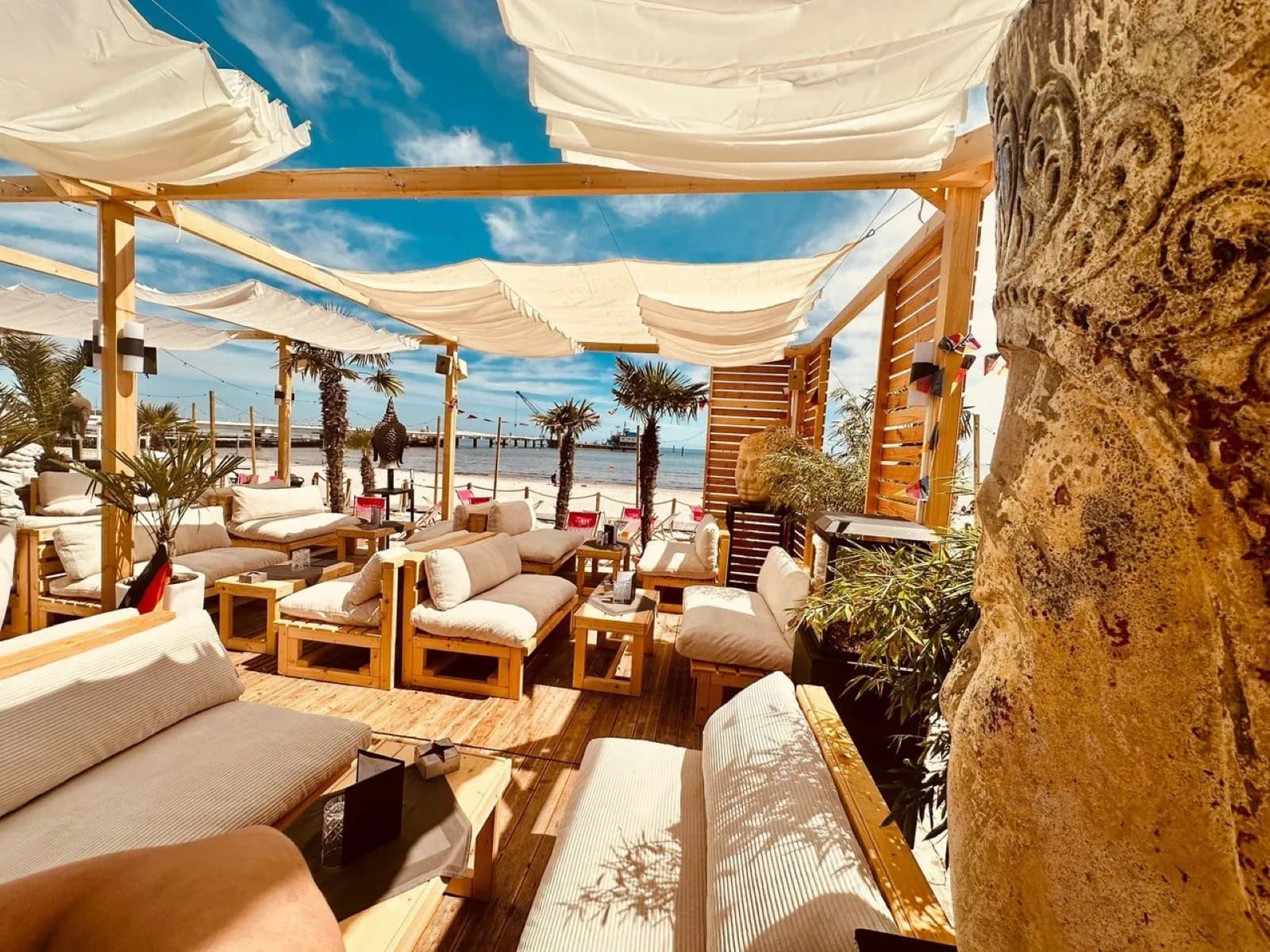 Grande Beach Café 1