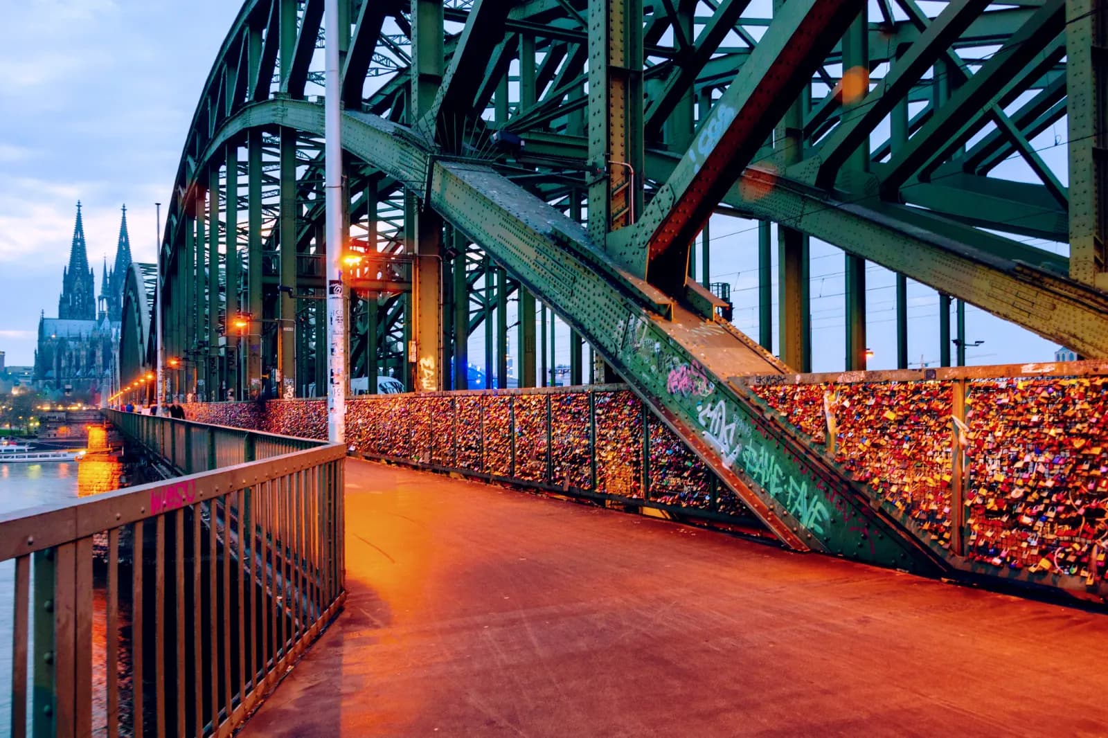 Hohenzollernbrücke 3