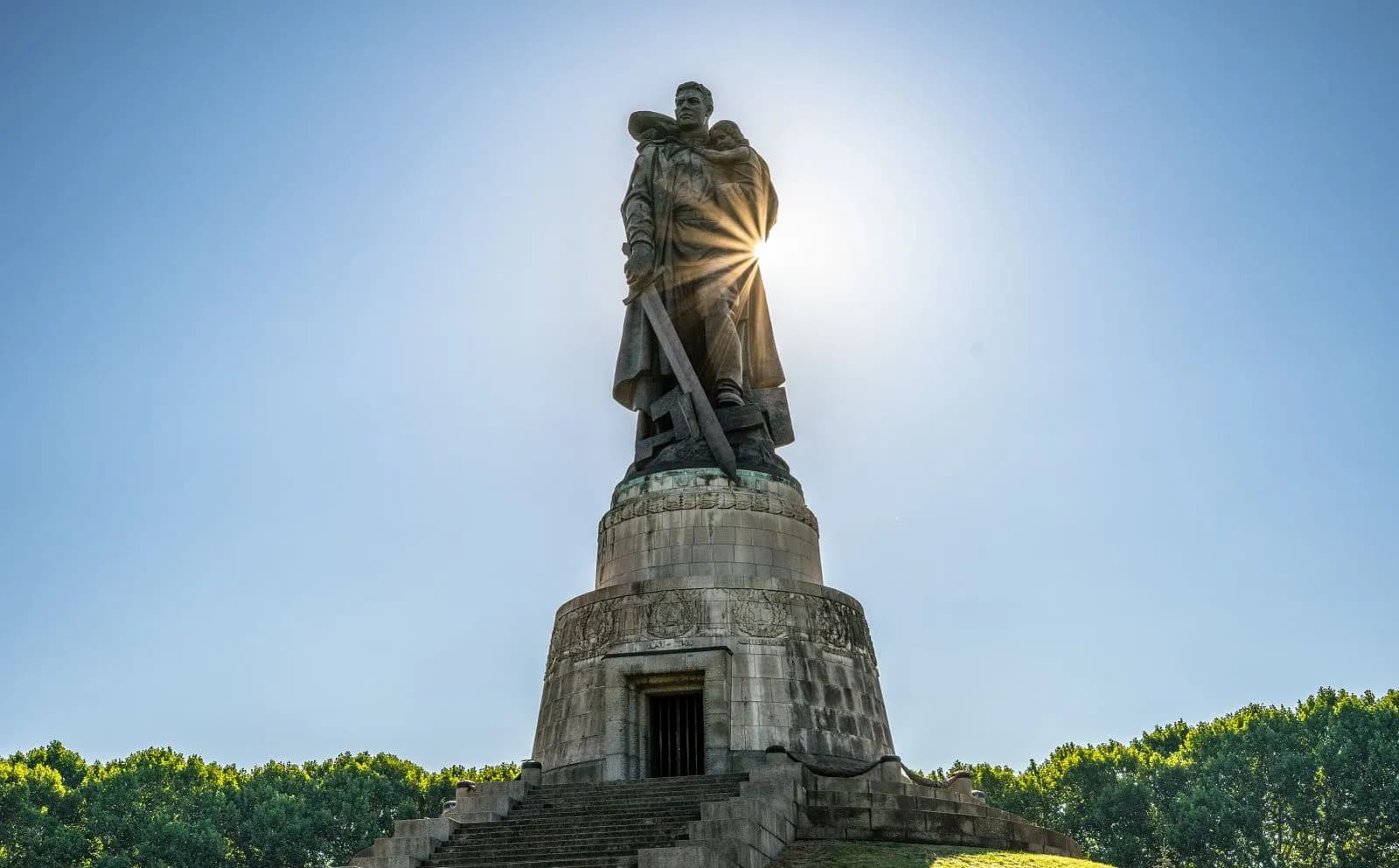 Sowjetisches Ehrenmal Treptow 1