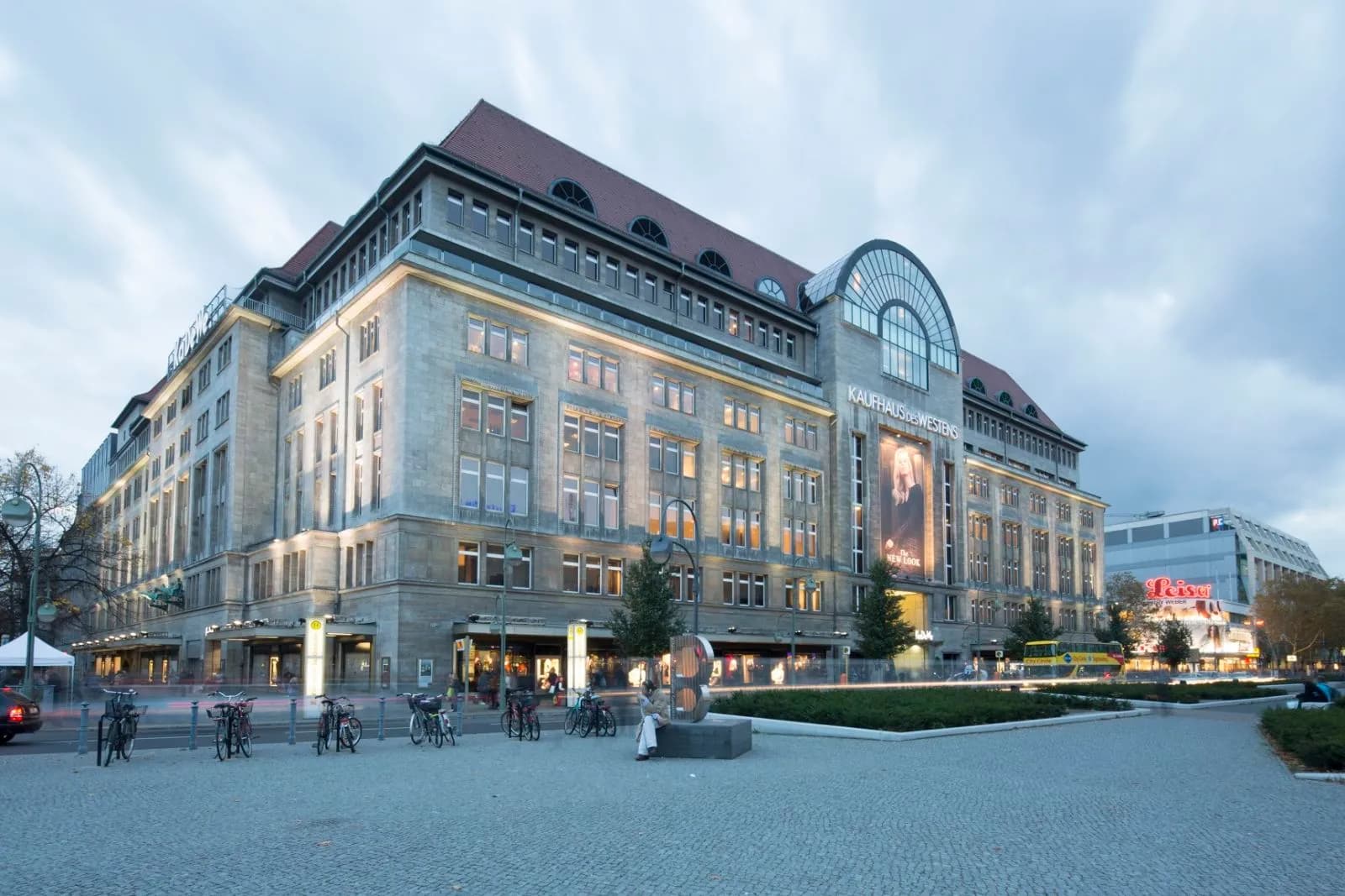 Kaufhaus des Westens 1